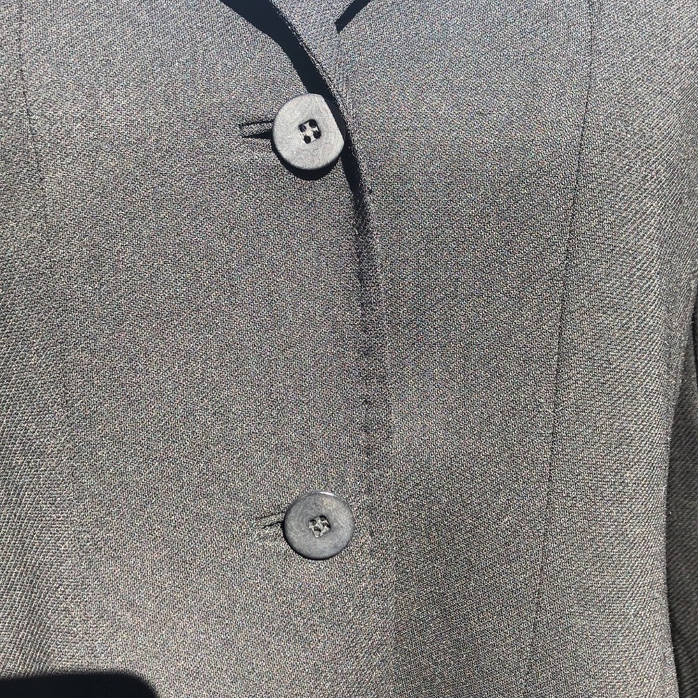 ๐๏ธ# 316 EUC Doncaster Wool Black Blazer - Picture 5 of 8